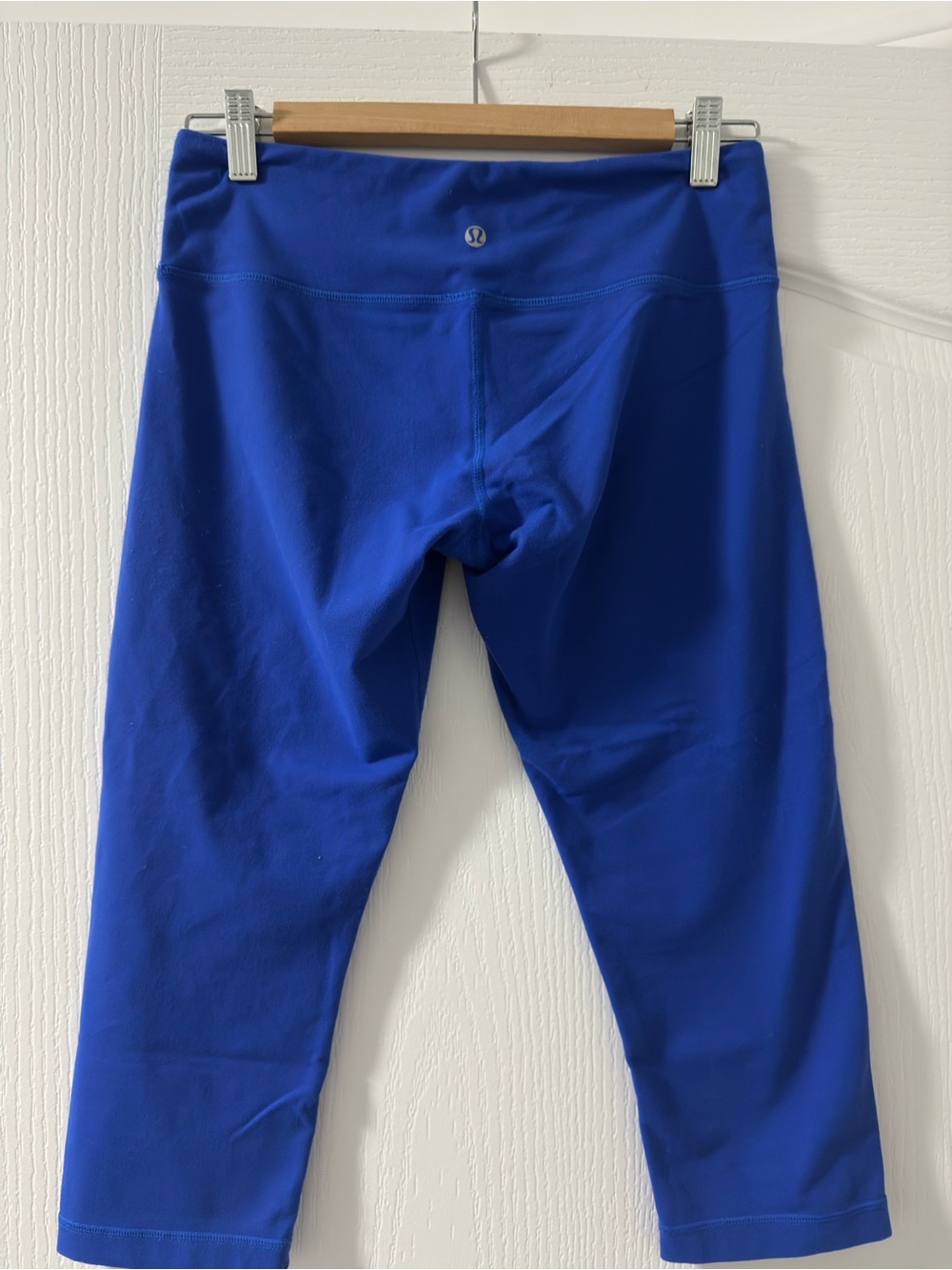 Lululemon cobalt blue crop leggings